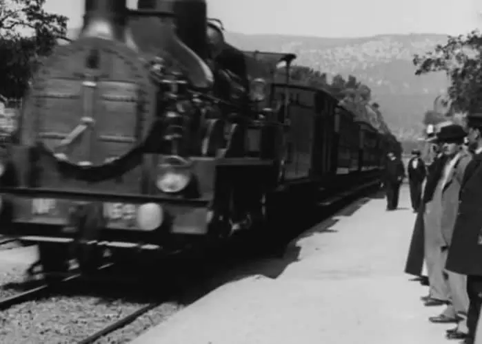 The Arrival of a Train at La Ciotat (1897) by Lumiere brothers