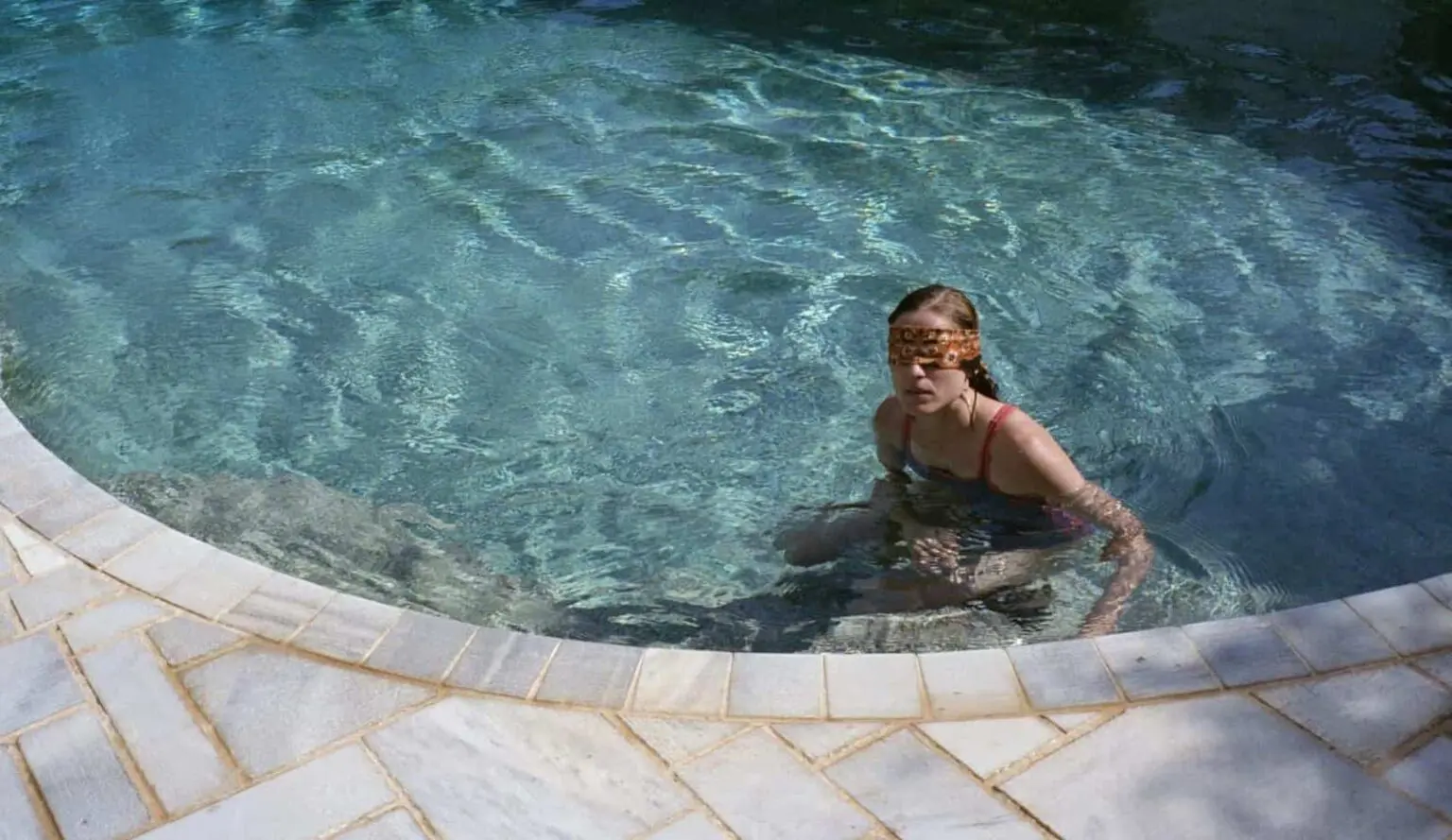 Film Movements - Greek Weird Wave - Dogtooth (2009) Yorgos Lanthimos