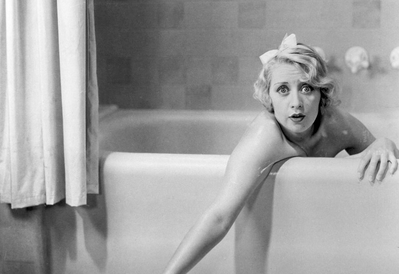 Hays Code - Woman in a bathtub - Main