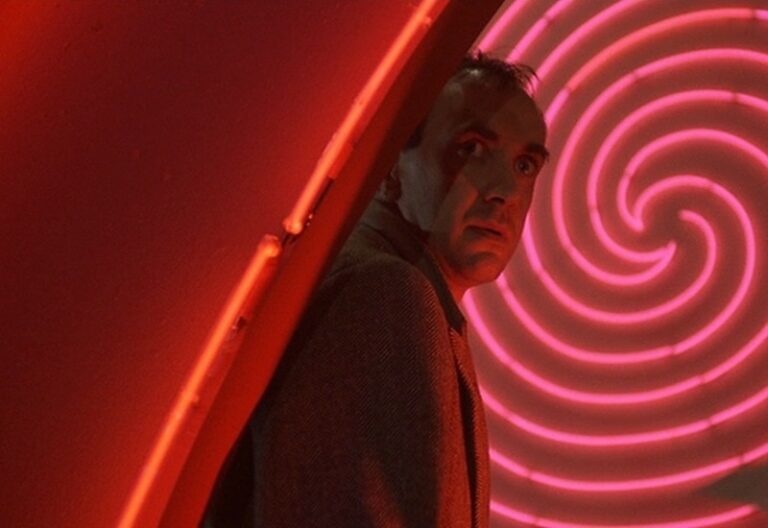 Absurdist Film - Brazil (1985) by Terry Gilliam - Main