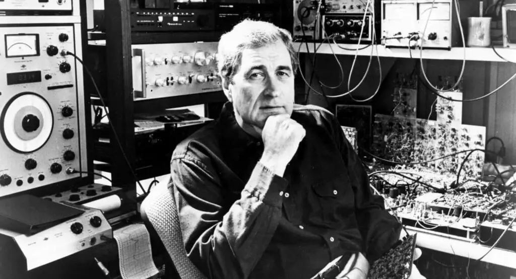 Ray Dolby in his studio