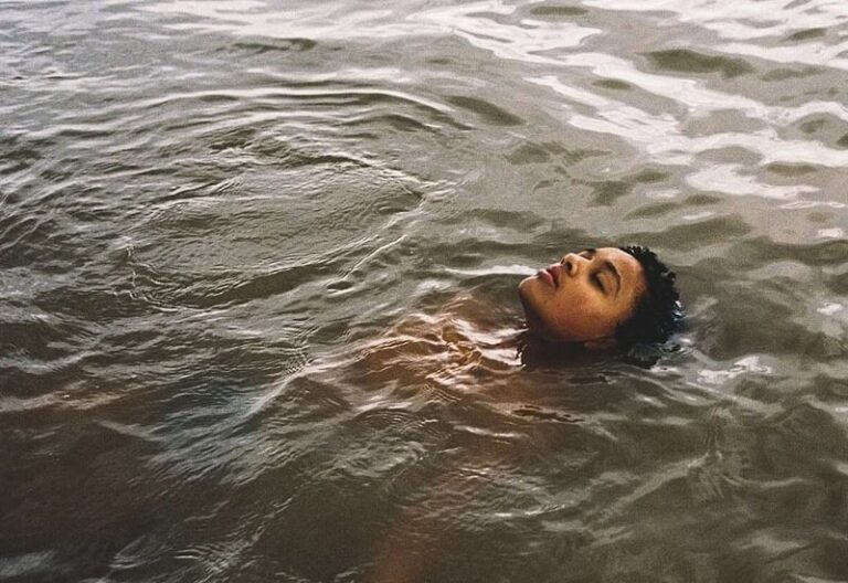 Bird (2024) Review by Andrea Arnold - Main