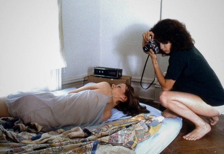 Girlfriends Review (1978) by Claudia Weill - Main